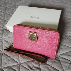 Dooney & Bourke Zip Around Wristlet Wallet Hot Pink 💗